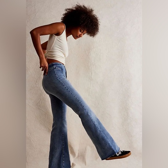 We The Free Denim - FREE PEOPLE We The Free CRVY Wild Honey Flare Jeans sz 25